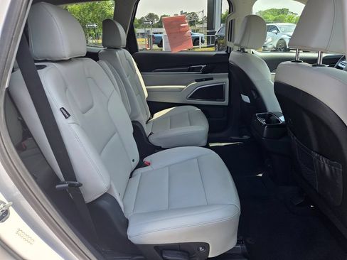 Used 2023 Kia Telluride S AWD/4WD image 30