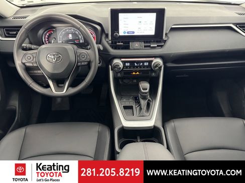 Used 2025 Toyota RAV4 XLE Premium image 23