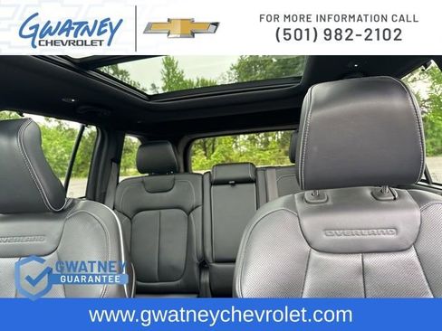 Used 2023 Jeep Grand Cherokee Overland w/ Luxury Tech Group IV AWD/4WD image 29