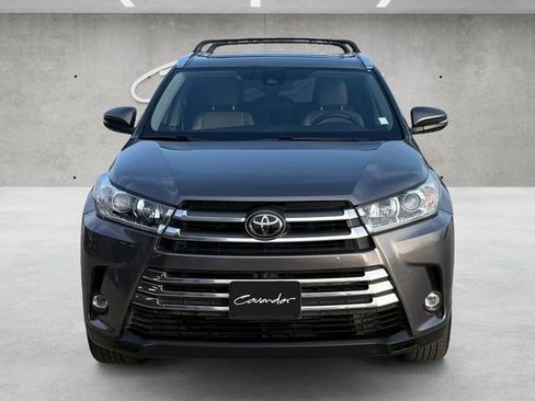 Used 2019 Toyota Highlander Limited Platinum image 18