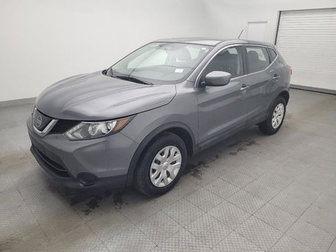 Used 2019 Nissan Rogue Sport S image 2