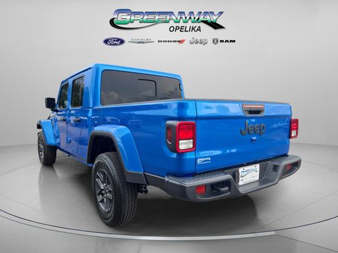 New 2025 Jeep Gladiator Sport image 5