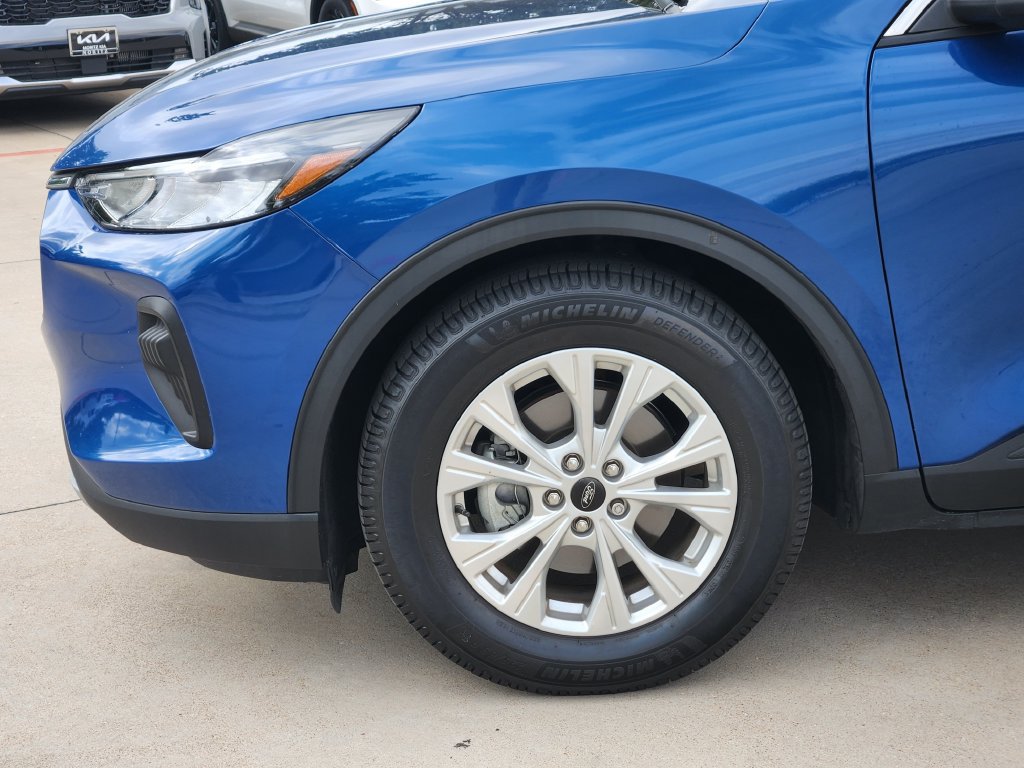 Used 2023 Ford Escape Active w/ Cold Weather Package FWD image 17