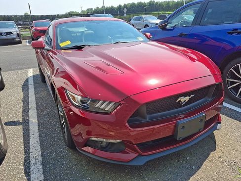 Used 2017 Ford Mustang GT Premium RWD image 3