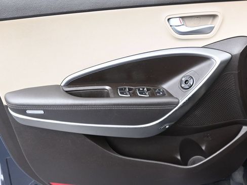 Used 2018 Hyundai Santa Fe Sport FWD image 11