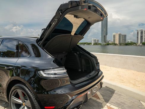 Used 2022 Porsche Macan GTS AWD/4WD image 42