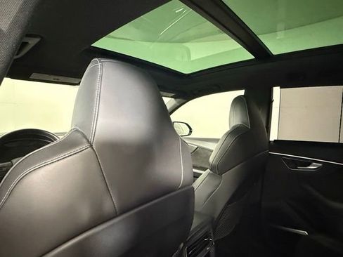 Used 2022 Audi SQ8 Prestige image 27