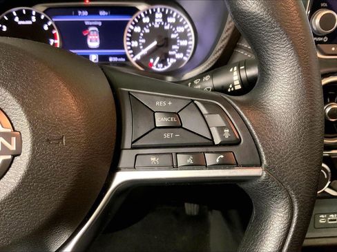 Used 2025 Nissan Sentra SV FWD image 19