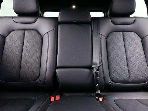 New 2026 Jeep Cherokee Overland image 10