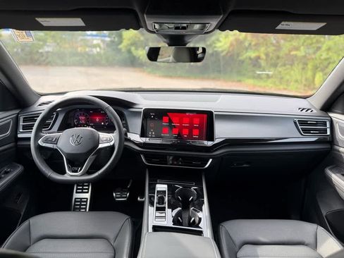 New 2026 Volkswagen Atlas Cross Sport SEL R-Line image 18