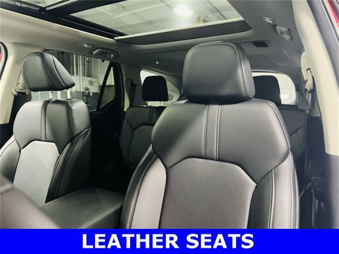 New 2025 Honda Pilot Touring image 3