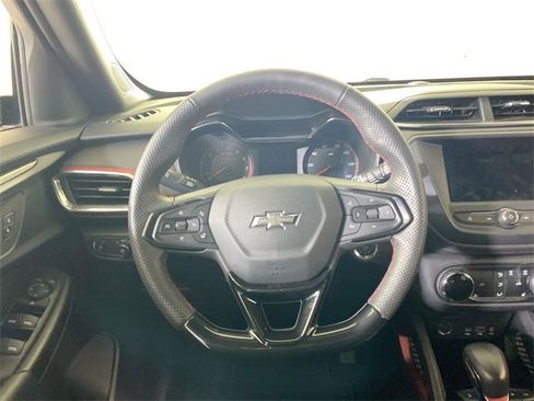 Used 2023 Chevrolet TrailBlazer RS image 34