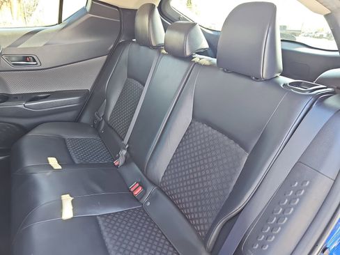 Used 2021 Toyota C-HR Limited image 13