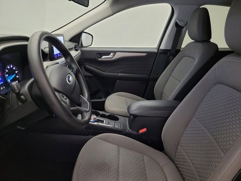 Used 2021 Ford Escape SE image 17