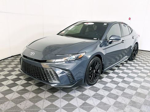 Certified 2025 Toyota Camry SE FWD image 7