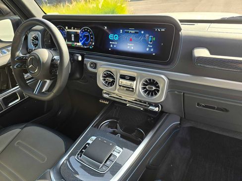Used 2025 Mercedes-Benz G 580 w/ EQ Technology image 10