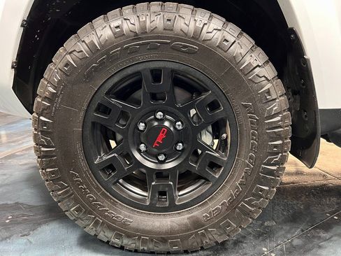 Used 2024 Toyota 4Runner TRD Off-Road Premium image 23