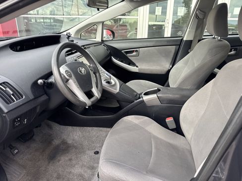 Used 2015 Toyota Prius Two image 11