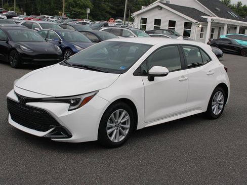 Used 2025 Toyota Corolla SE FWD image 4