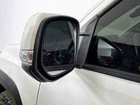 Used 2022 Toyota Tacoma TRD Off-Road w/ Technology Package AWD/4WD image 36