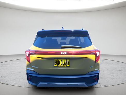 Used 2024 Kia Seltos S AWD/4WD image 2
