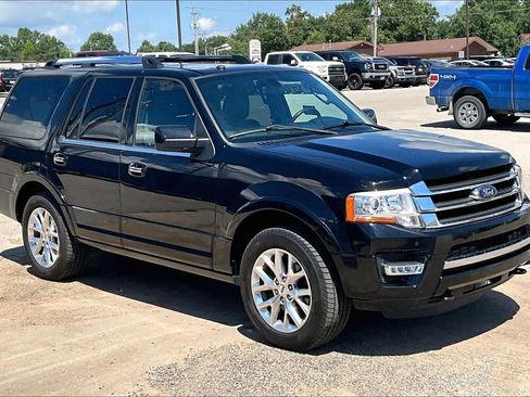 Used 2017 Ford Expedition Limited w/ Equipment Group 301A AWD/4WD image 1