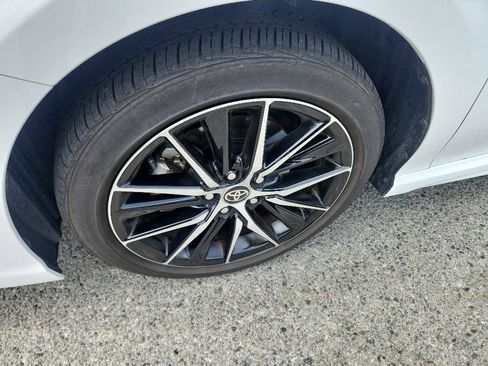 Used 2024 Toyota Camry SE FWD image 9