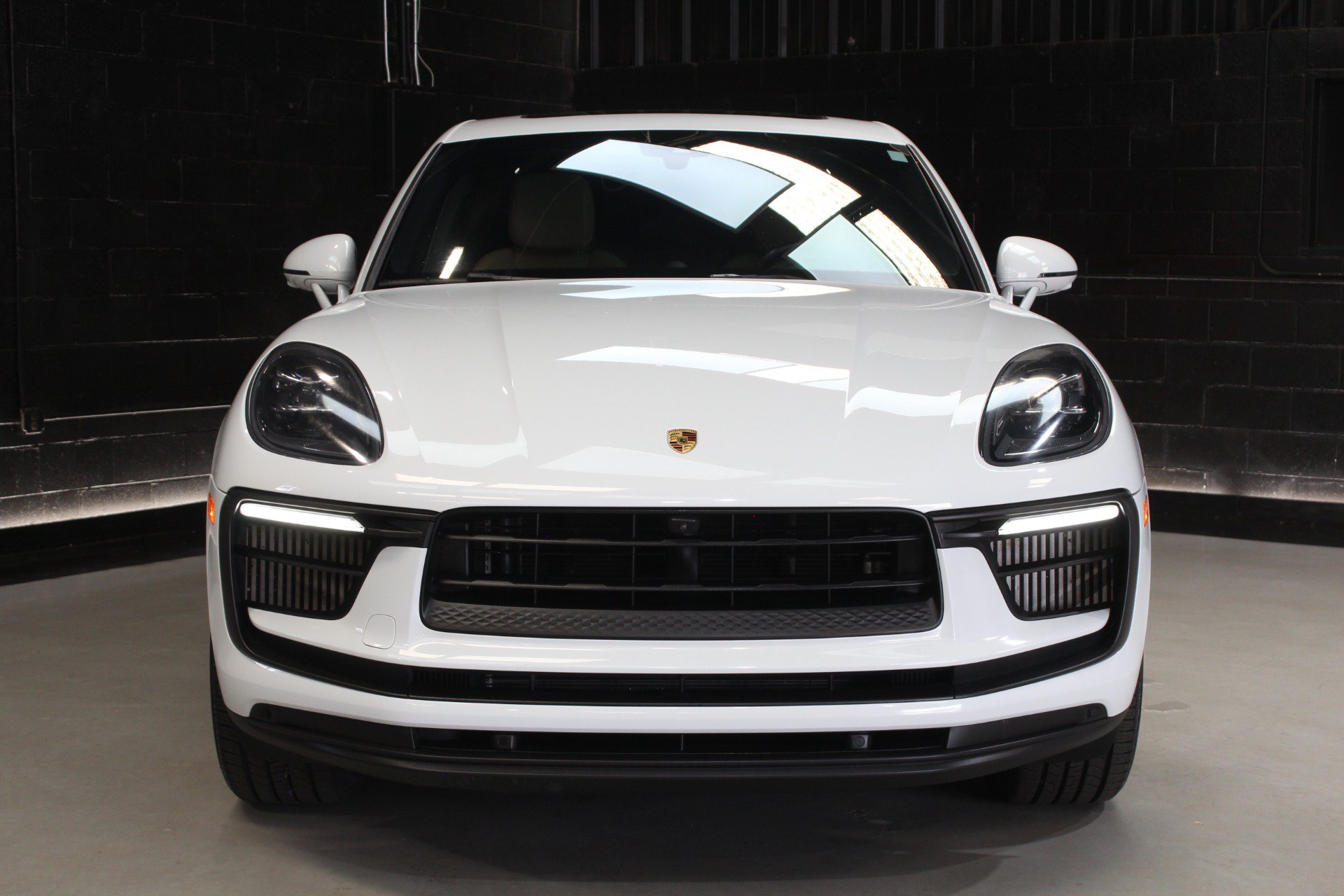 Used 2022 Porsche Macan S AWD/4WD image 7