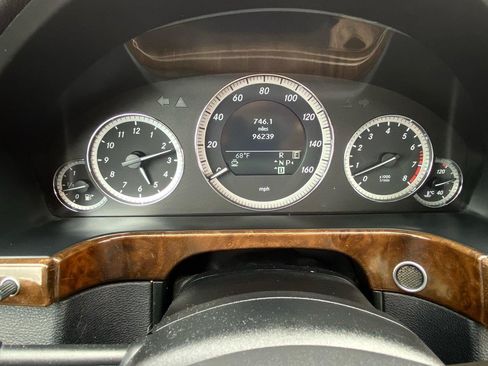 Used 2011 Mercedes-Benz E 350 4MATIC Sedan image 24