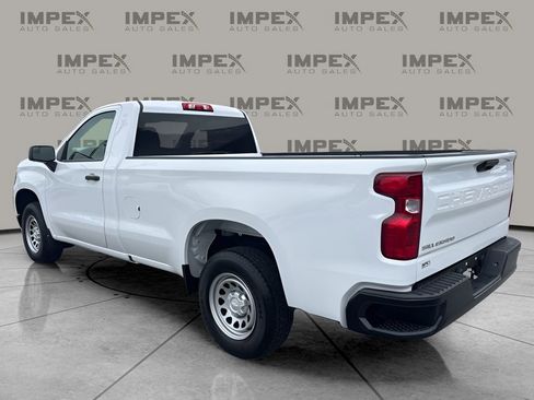 Used 2025 Chevrolet Silverado 1500 W/T image 3
