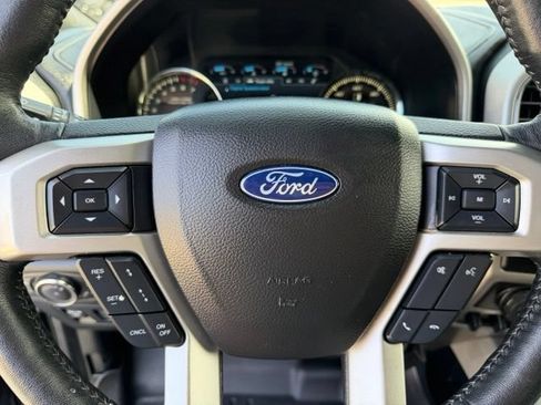 Used 2020 Ford F150 Lariat w/ Equipment Group 502A Luxury AWD/4WD image 14