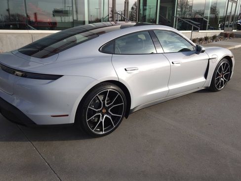 Used 2025 Porsche Taycan RWD image 7