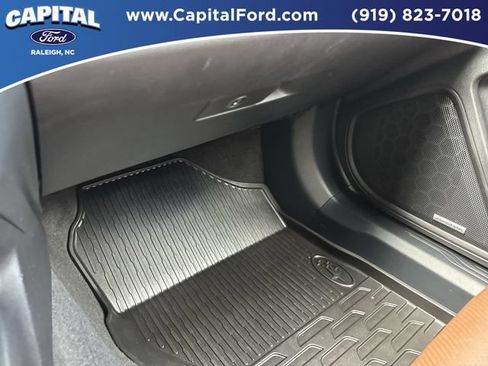 Used 2021 Subaru Outback Touring XT AWD/4WD image 27