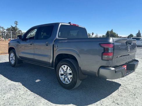Used 2022 Nissan Frontier SV RWD image 7