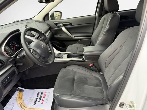 Used 2023 Mitsubishi Eclipse Cross SE image 12