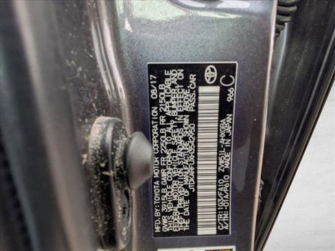 Used 2017 Toyota Prius Three image 21