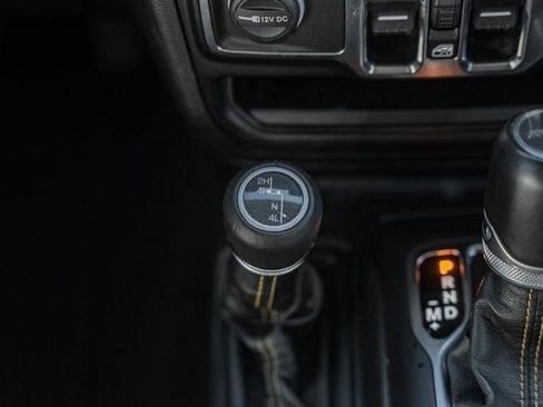 Used 2022 Jeep Gladiator Overland image 38