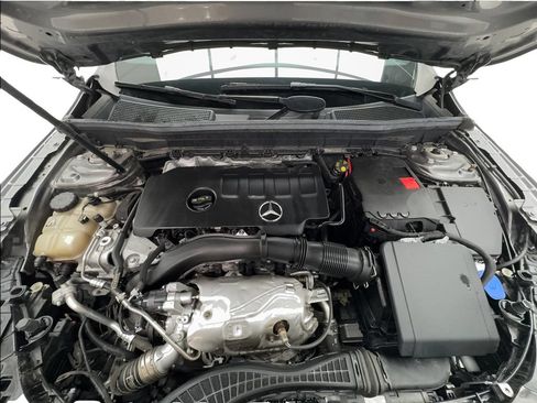 Used 2022 Mercedes-Benz GLB 250 image 17