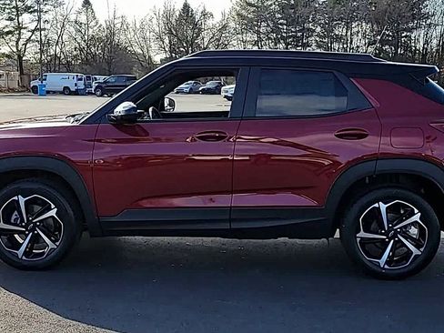 Used 2023 Chevrolet TrailBlazer RS w/ Sun and Liftgate Package image 5