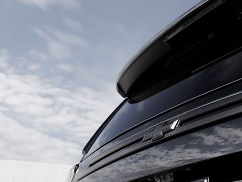 Used 2023 Chevrolet Tahoe High Country w/ Premium Package image 12