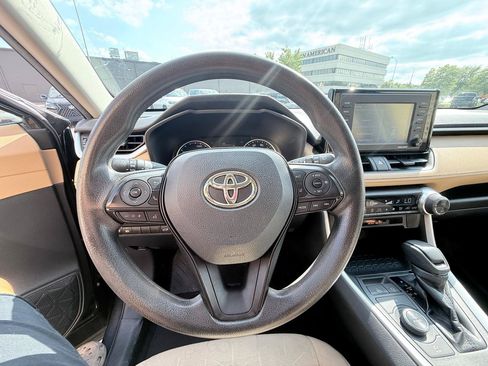 Used 2020 Toyota RAV4 XLE w/ Convenience Package AWD/4WD image 14