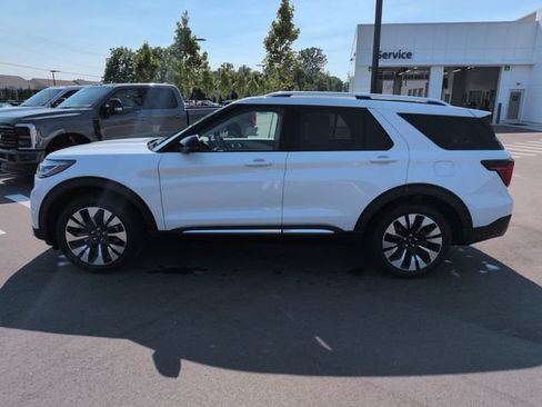 Used 2026 Ford Explorer Platinum w/ LUX Leather Package AWD/4WD image 2