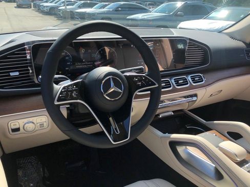 New 2025 Mercedes-Benz GLS 450 GLS 450 image 16
