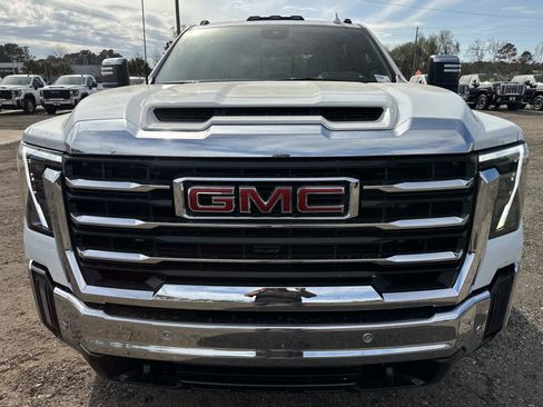 New 2026 GMC Sierra 2500 SLT w/ SLT Premium Package AWD/4WD image 8