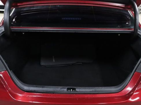 Used 2018 Toyota Camry SE FWD image 17
