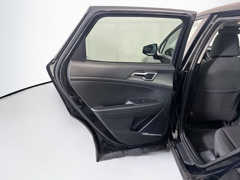 Used 2025 Kia Sportage LX image 26