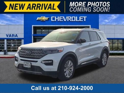 Used 2022 Ford Explorer Limited w/ Limited Technology Package RWD image 1