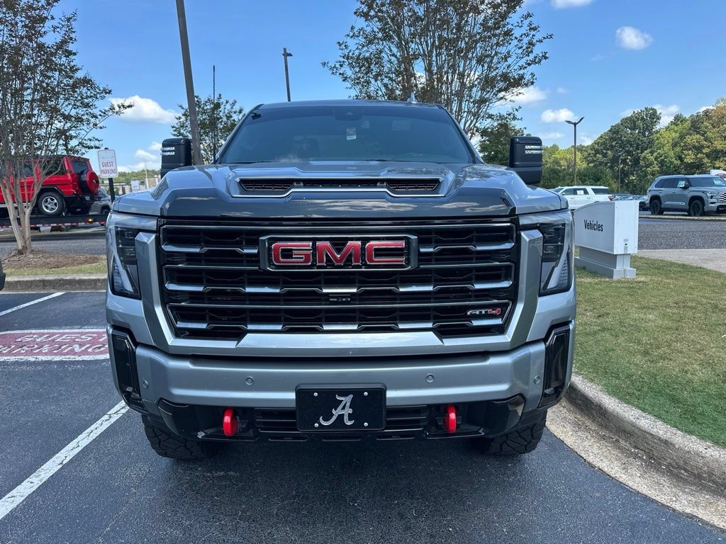 Used 2025 GMC Sierra 2500 AT4 AWD/4WD image 2