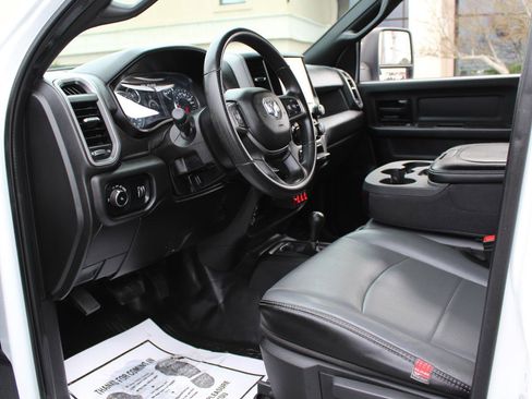 Used 2023 RAM 3500 Tradesman w/ Convenience Group image 23