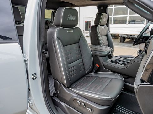 Used 2025 GMC Sierra 2500 AT4X w/ AT4X AEV Edition AWD/4WD image 31